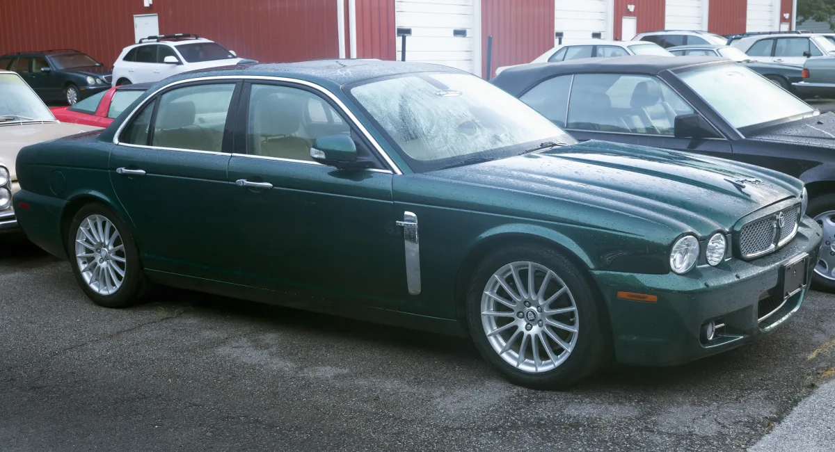 Jaguar XJ: Câmbio ZF 6HP26 (X350) e 8HP45 (Geração Atual)